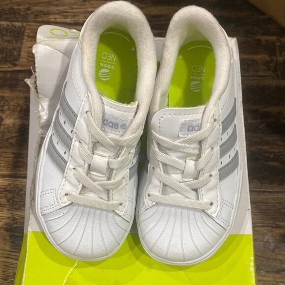 Adidas Neo Toddler White Shoes size 8 - Picture 1 of 10